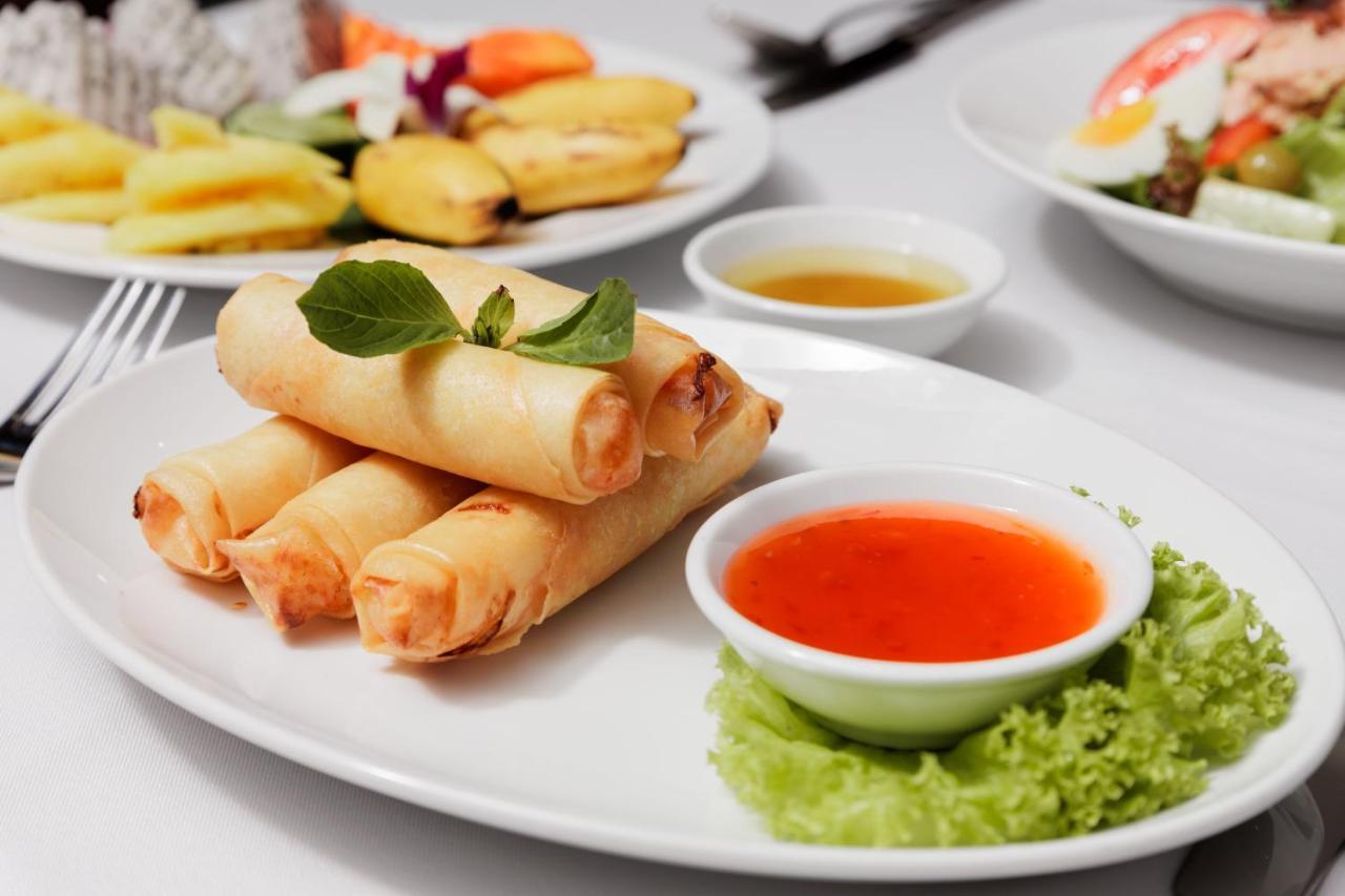 Two Seasons Siem Reap Hotel Εξωτερικό φωτογραφία Spring rolls
